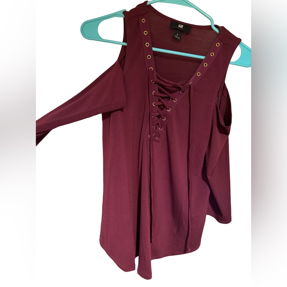 Iz ladies cranberry top
